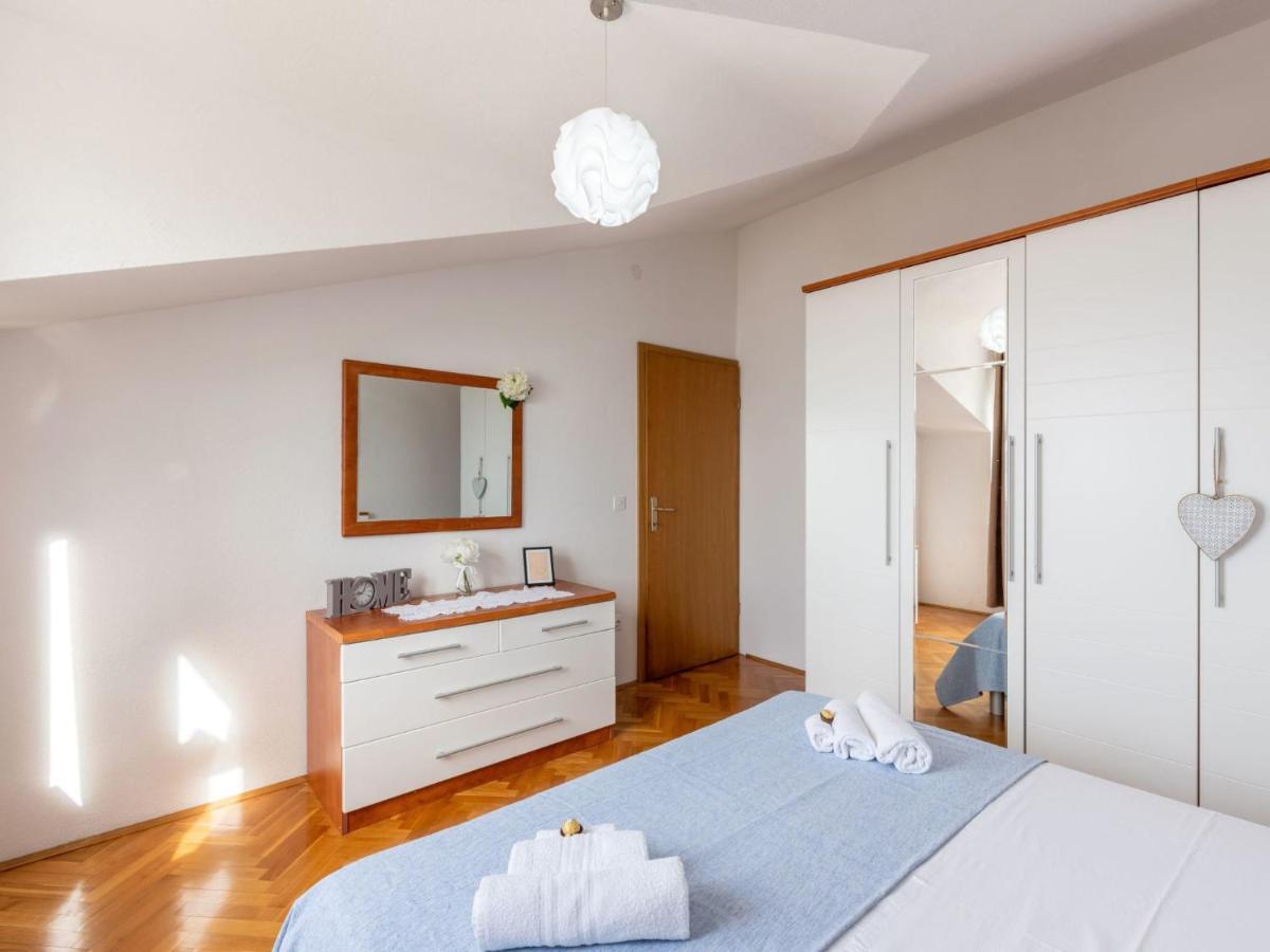 Apartment Niko 1 Duće Buitenkant foto